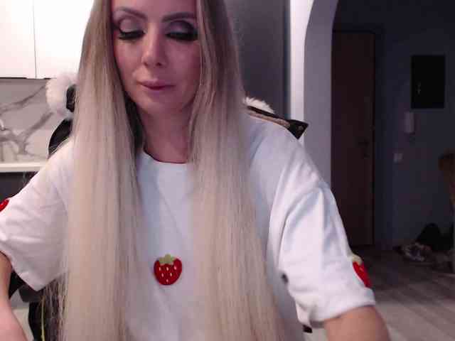 blondalina webcam