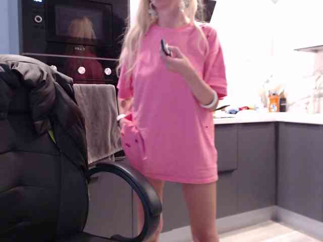 blondalina webcam
