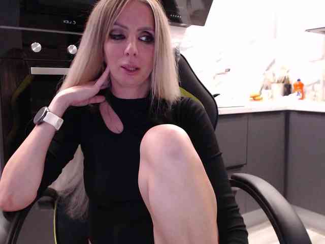 blondalina webcam