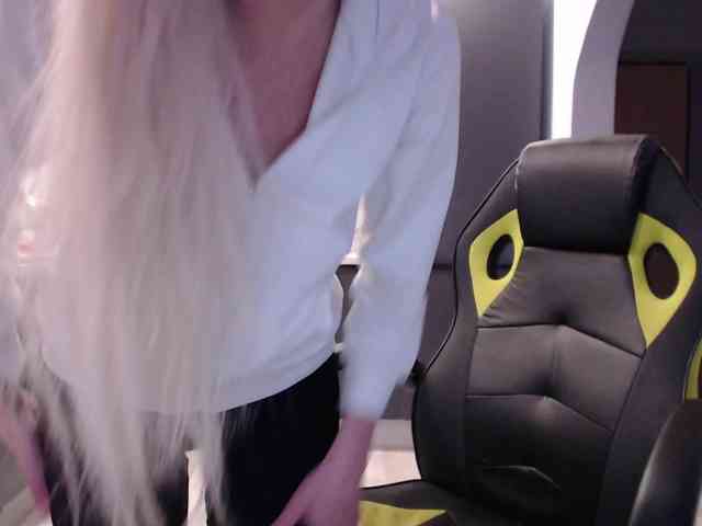 blondalina webcam