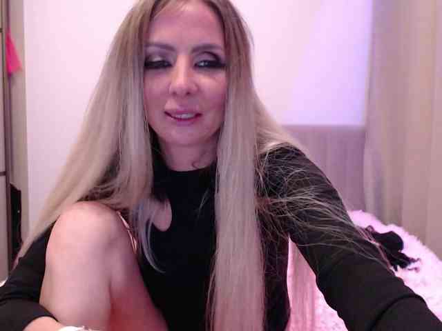 blondalina webcam