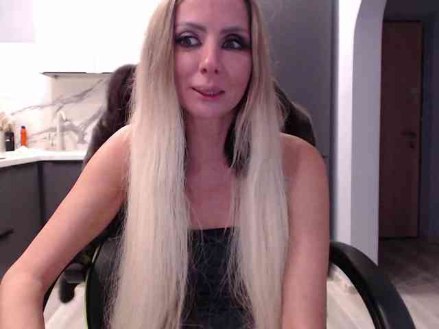 blondalina webcam
