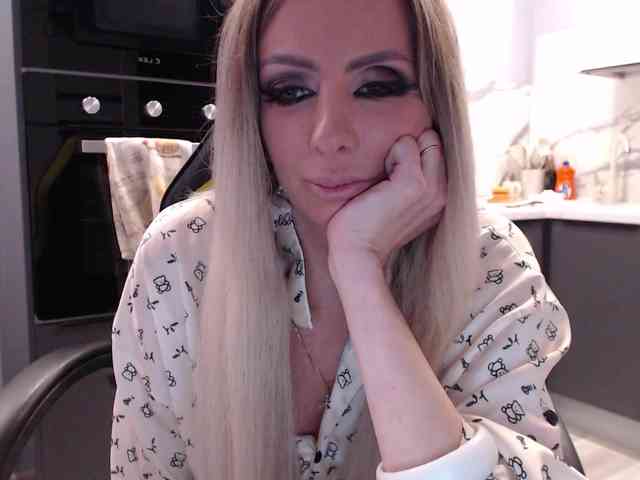 blondalina webcam
