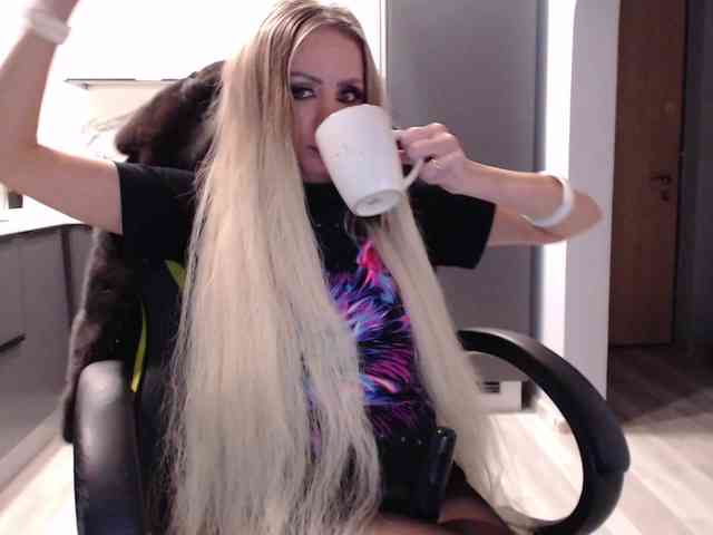 blondalina webcam