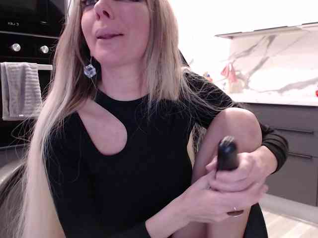 blondalina webcam