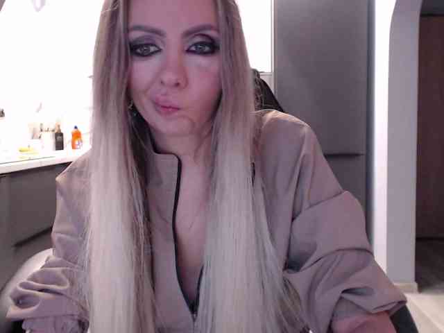 blondalina webcam