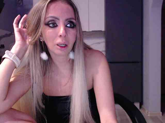 blondalina webcam