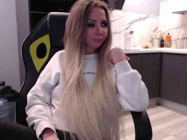 blondalina webcam