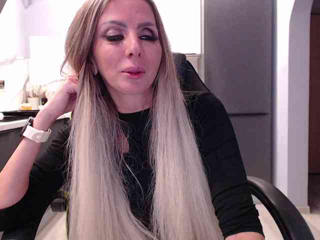 blondalina webcam
