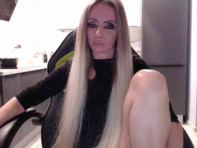 blondalina webcam