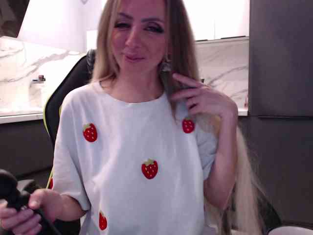 blondalina webcam