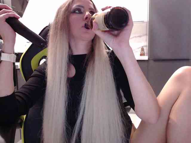 blondalina webcam