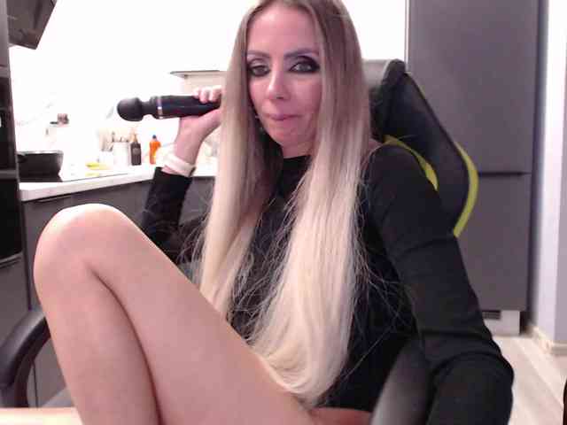 blondalina webcam