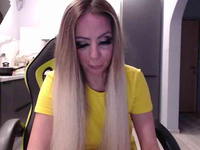 blondalina webcam
