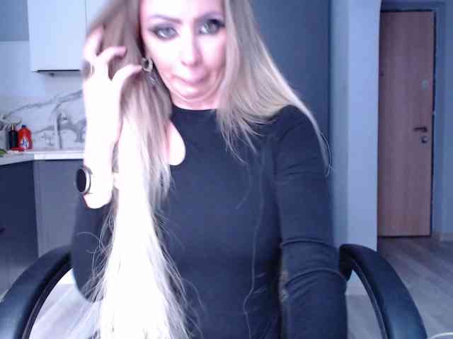blondalina webcam