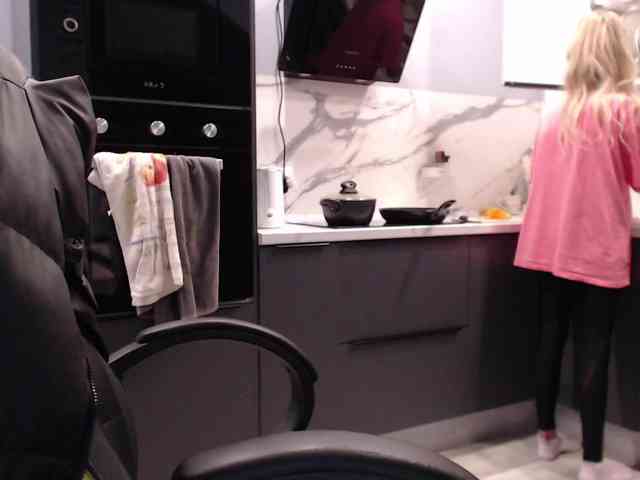 blondalina webcam