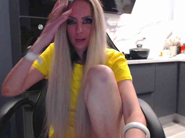blondalina webcam