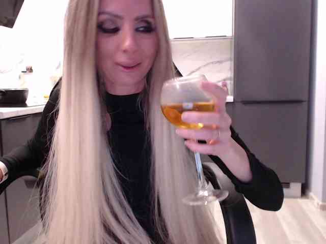 blondalina webcam