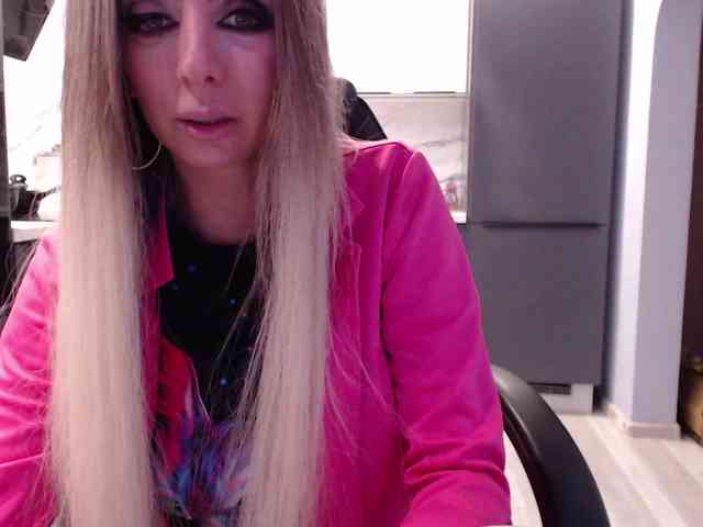 blondalina webcam
