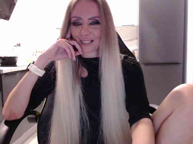 blondalina webcam