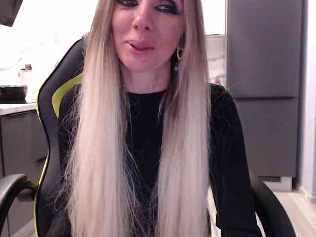 blondalina webcam