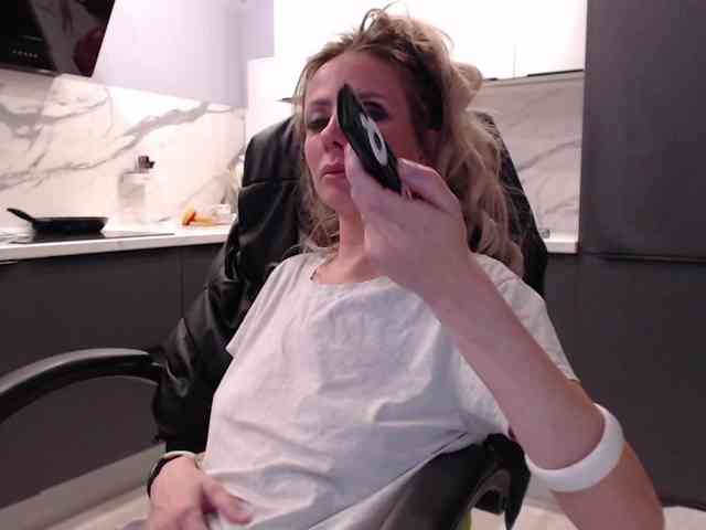 blondalina webcam