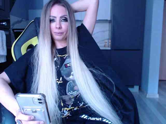 blondalina webcam