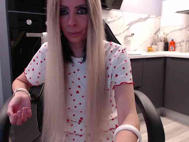 blondalina webcam
