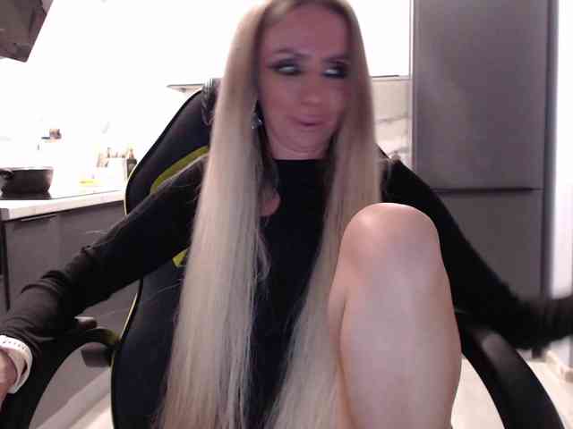 blondalina webcam