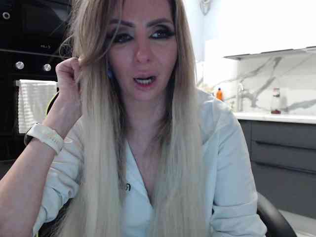 blondalina webcam