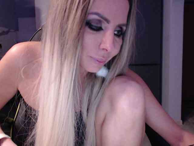 blondalina webcam