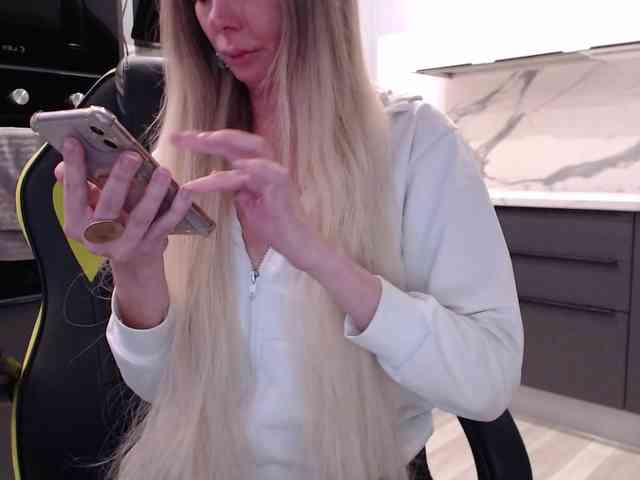 blondalina webcam