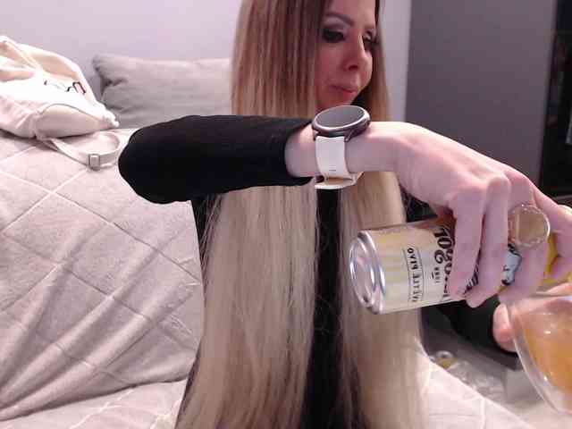 blondalina webcam