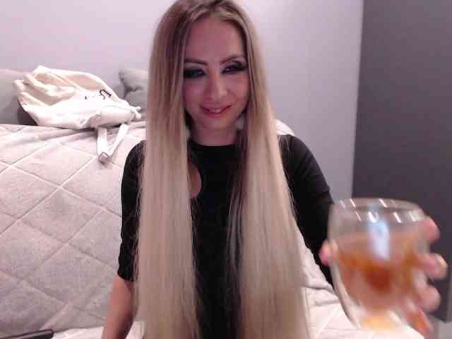 blondalina webcam