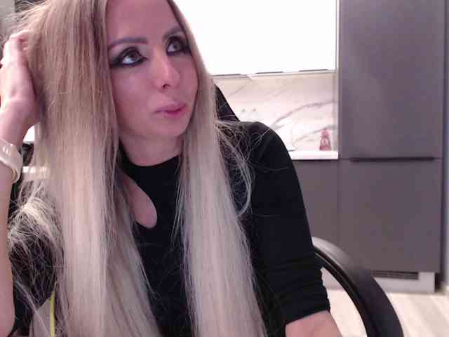blondalina webcam