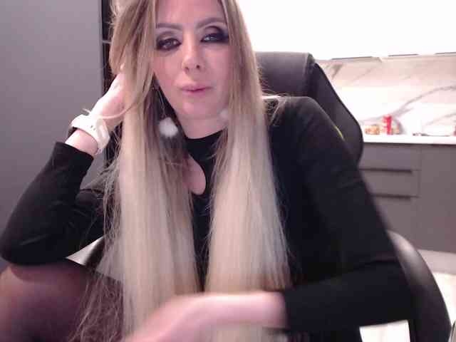 blondalina webcam