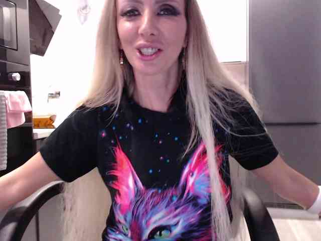 blondalina webcam
