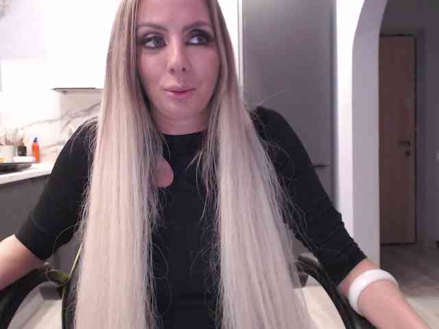 blondalina webcam