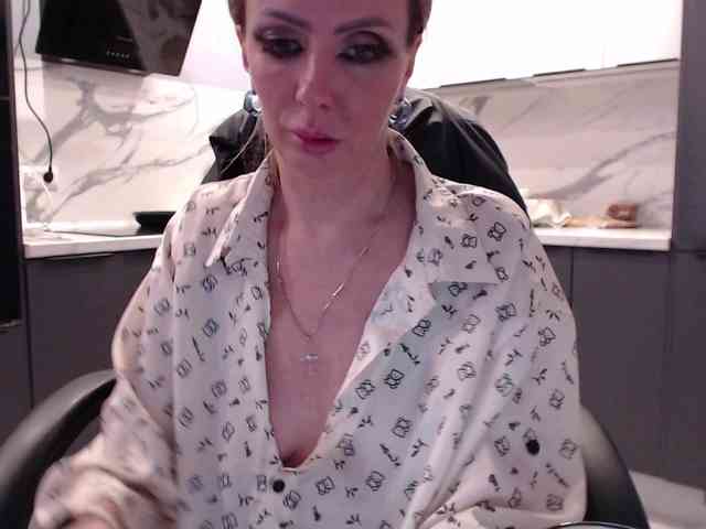 blondalina webcam