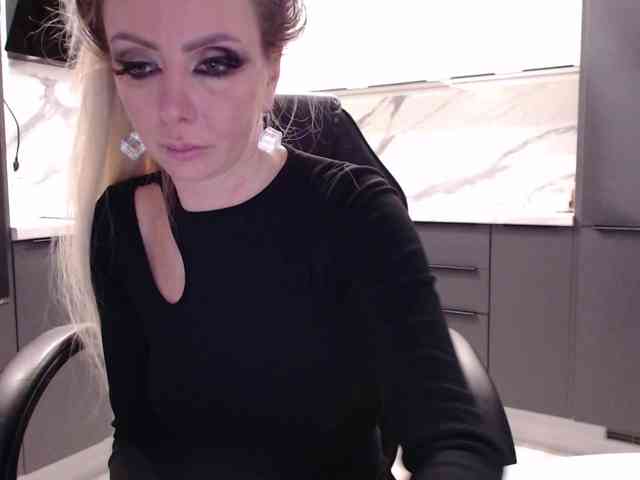 blondalina webcam