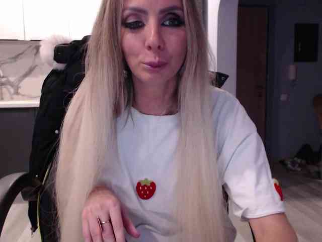 blondalina webcam