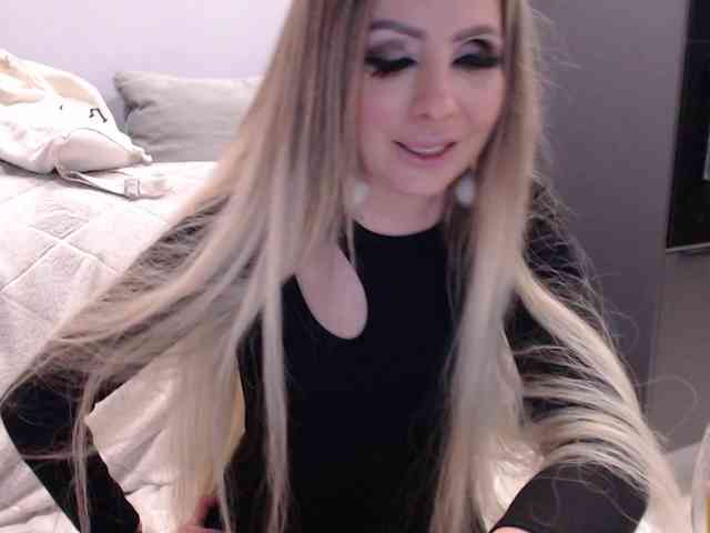 blondalina webcam