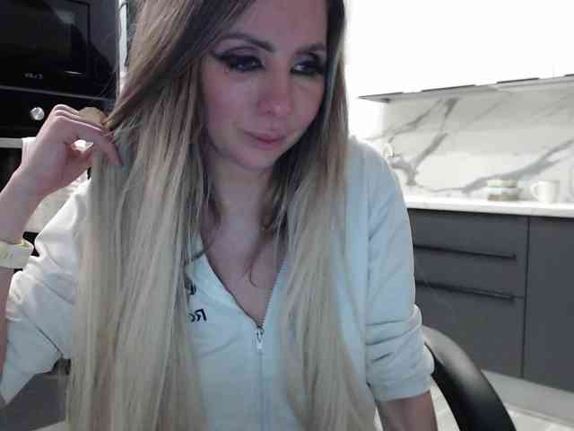 blondalina webcam