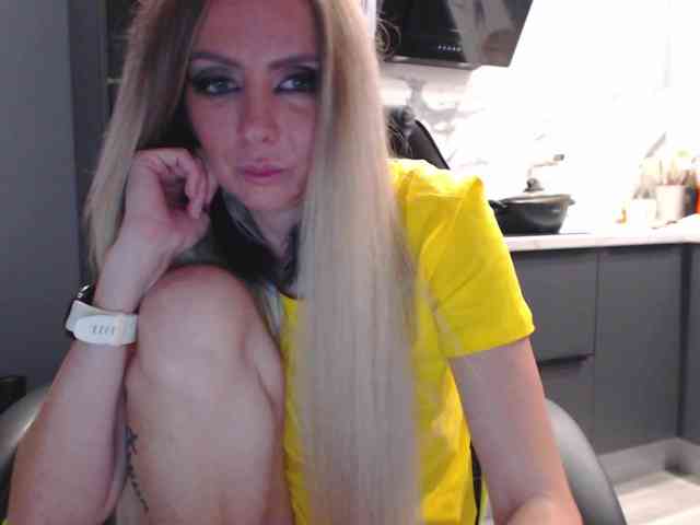 blondalina webcam