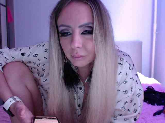 blondalina webcam