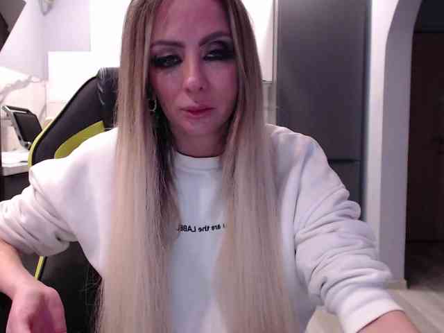 blondalina webcam