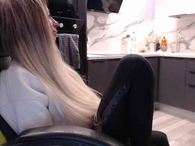 blondalina webcam