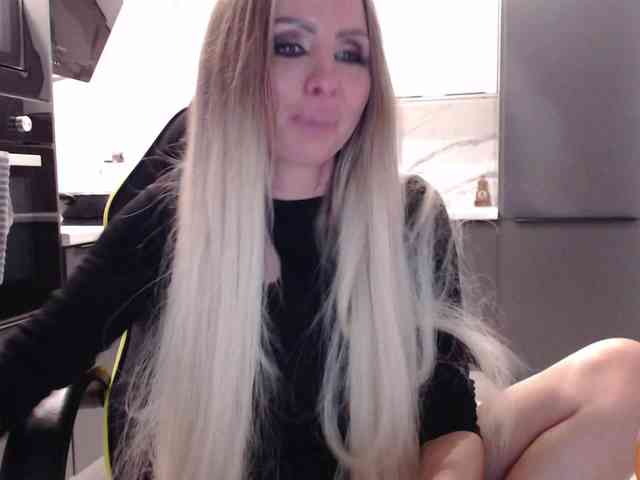blondalina webcam