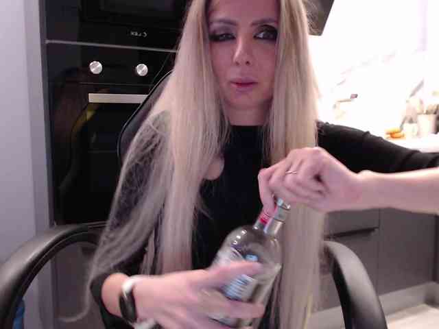 blondalina webcam