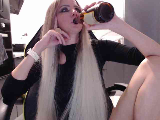 blondalina webcam